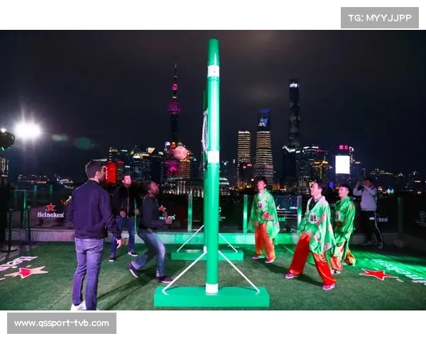 欧冠主题球迷艺术展巴黎开幕，跨界合作推动足球文化